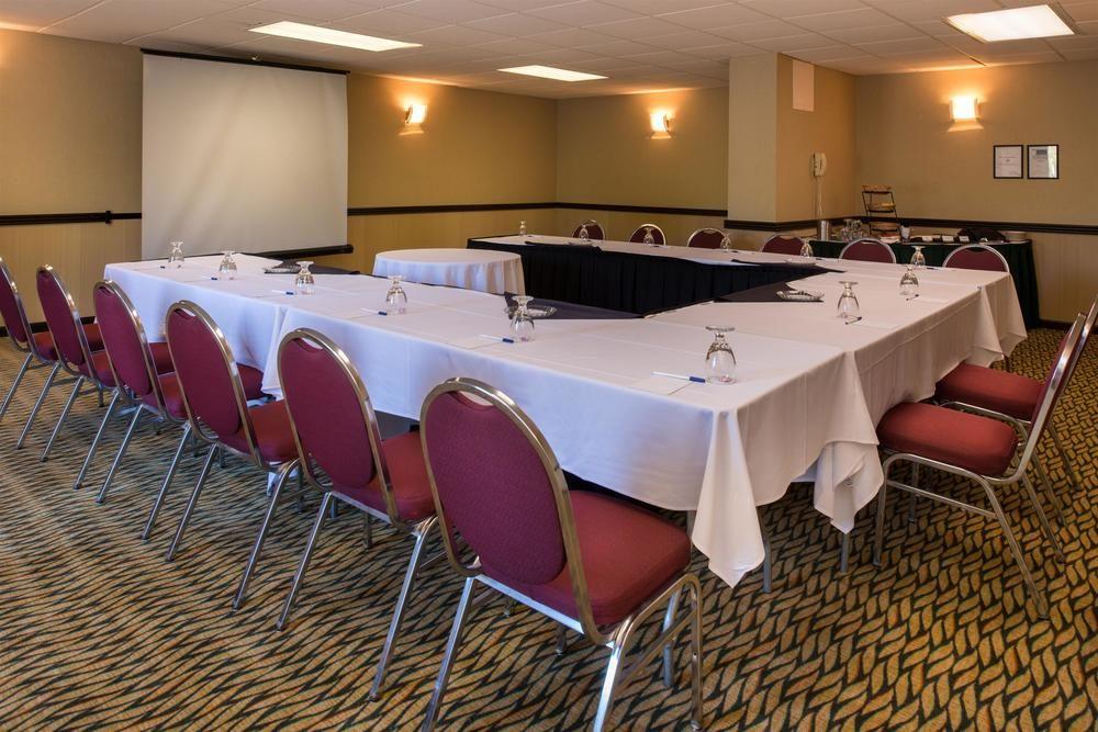 Ramada Plaza Rochester Airport מראה חיצוני תמונה