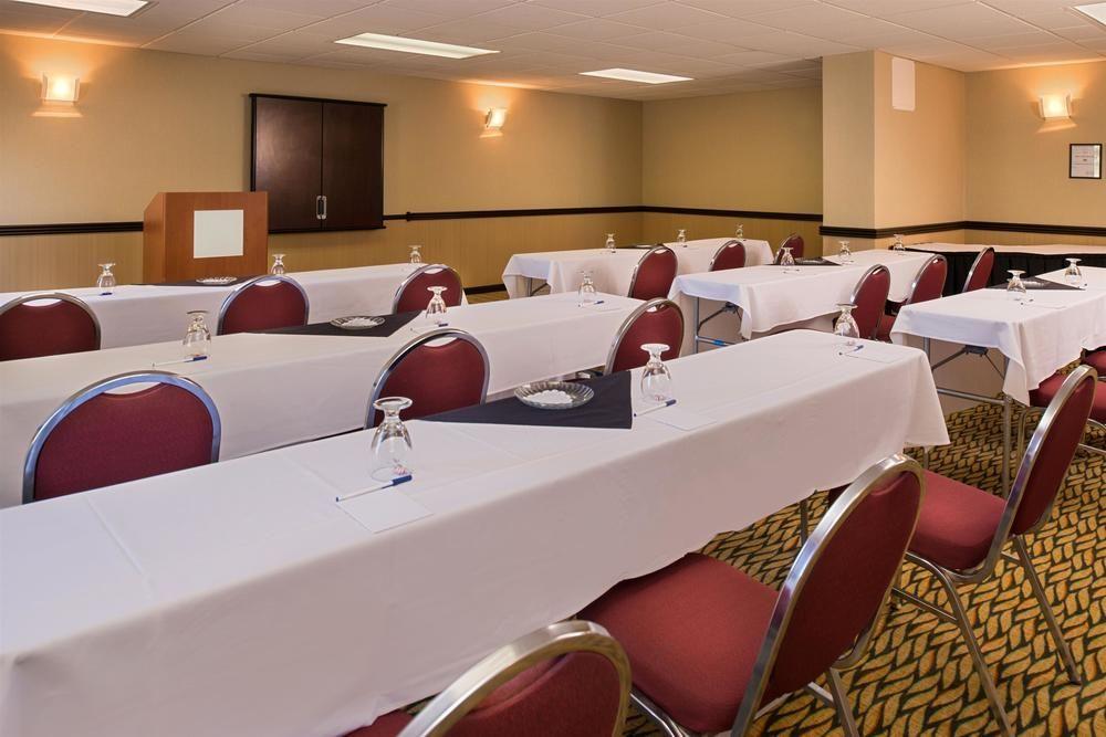 Ramada Plaza Rochester Airport מראה חיצוני תמונה