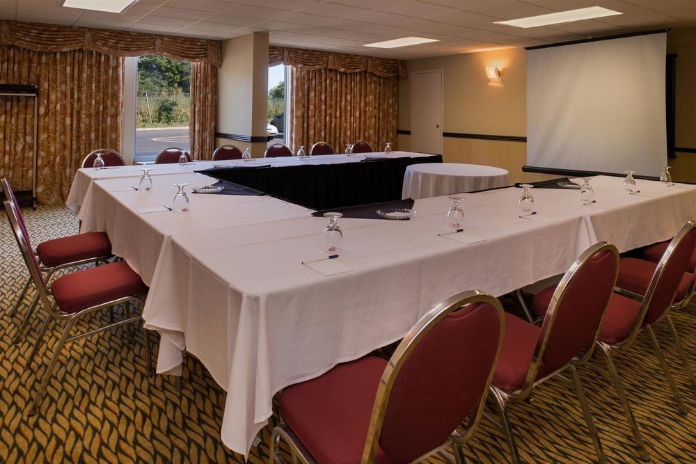 Ramada Plaza Rochester Airport מראה חיצוני תמונה