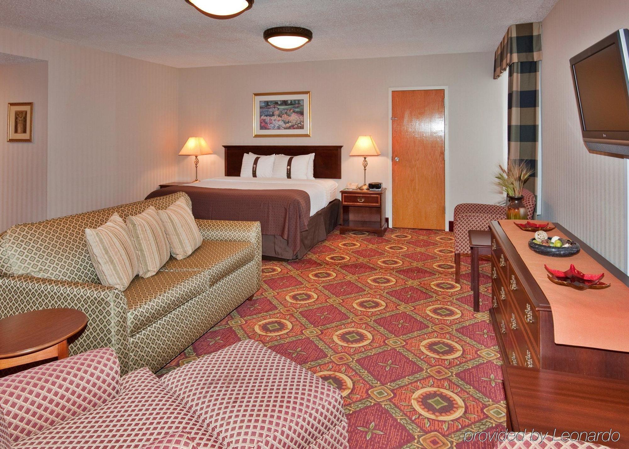 Ramada Plaza Rochester Airport מראה חיצוני תמונה