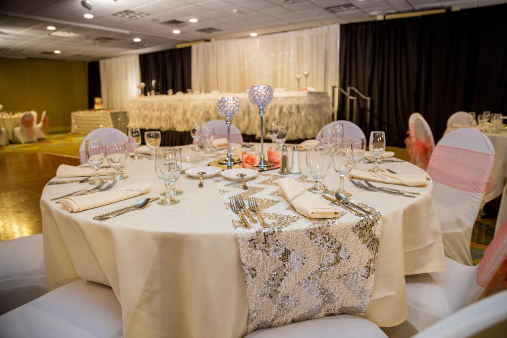Ramada Plaza Rochester Airport מראה חיצוני תמונה