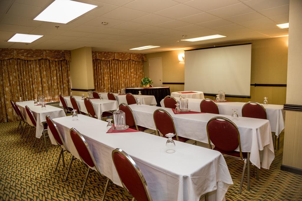 Ramada Plaza Rochester Airport מראה חיצוני תמונה