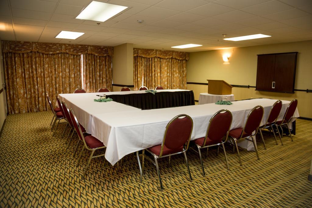 Ramada Plaza Rochester Airport מראה חיצוני תמונה