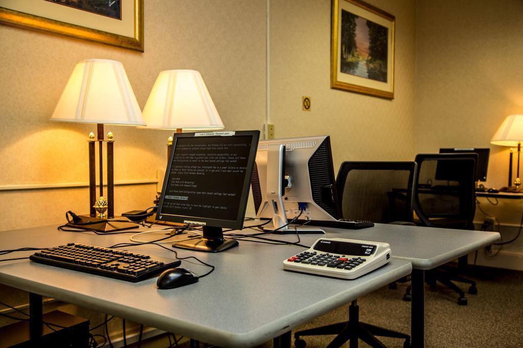 Ramada Plaza Rochester Airport מראה חיצוני תמונה