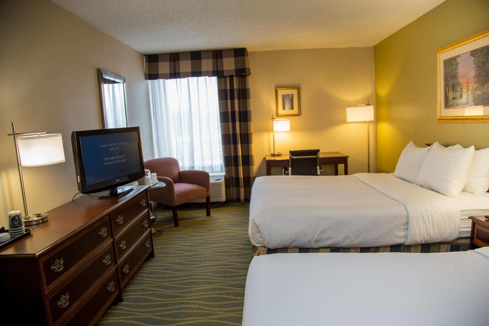 Ramada Plaza Rochester Airport מראה חיצוני תמונה